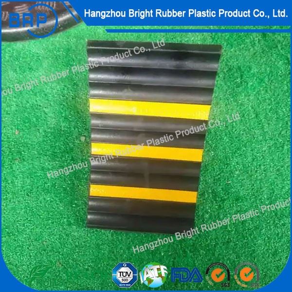 Rubber Wheel Chock For Heavy Truck Vehicle